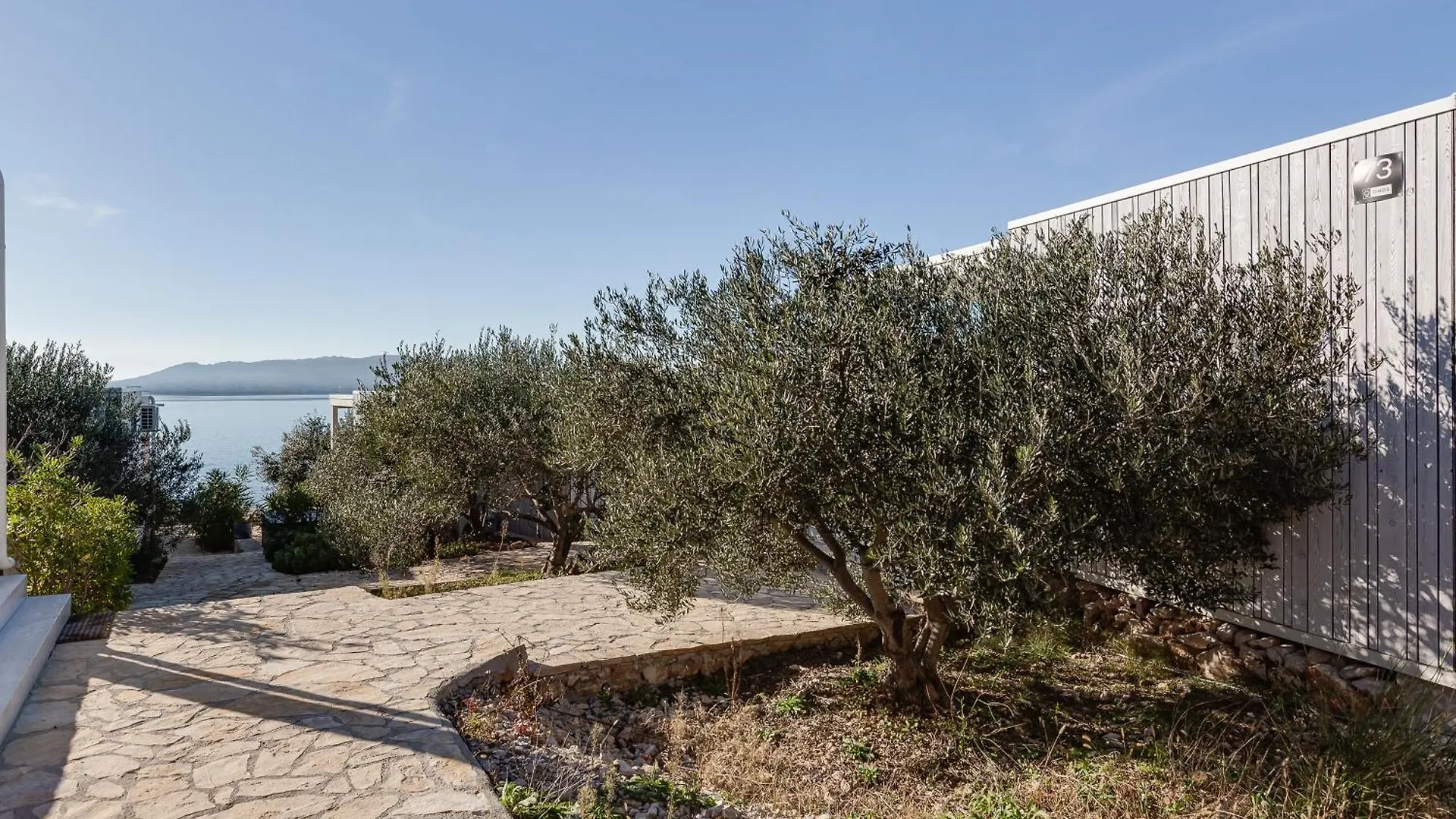 Pupsi Garden Villa Drage